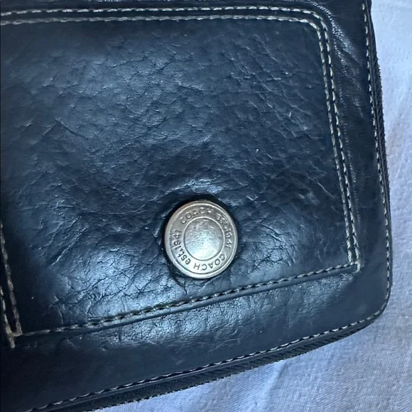 Coach Black Pebbled Leather Zip Around Wallet - Picture 4 of 8